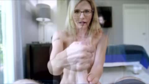 Cory Chase, Üvey Annem Sıkıştı Kaldı