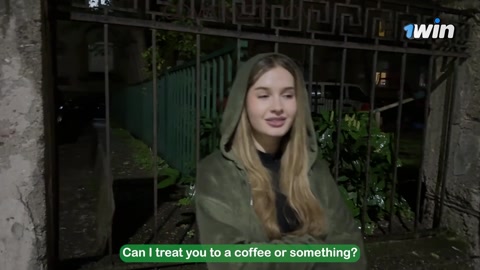 Erkek arkadaşının umursamayacağından emin misin? Comatozze hayranını sikiyor