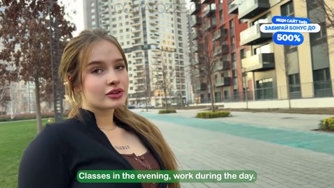 Zavallı Öğrenci Kız... Sadece Bir Hediye Olduğuna İnandı.