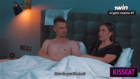 S6e3 Bölüm 2: Neden Boyun Eğen Üvey Kız Alice Ross Ortak Yatakta Üçlü İstiyor...